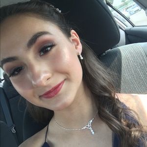 Meet your Posher, Catherine